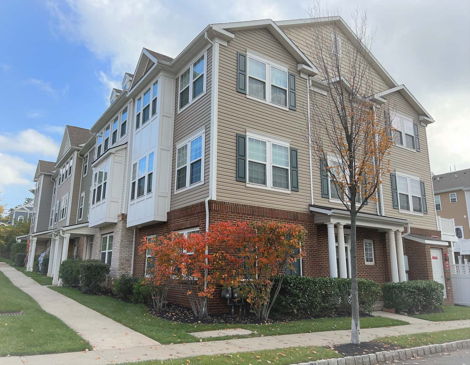 liberty square at wesmont station in wood-ridge